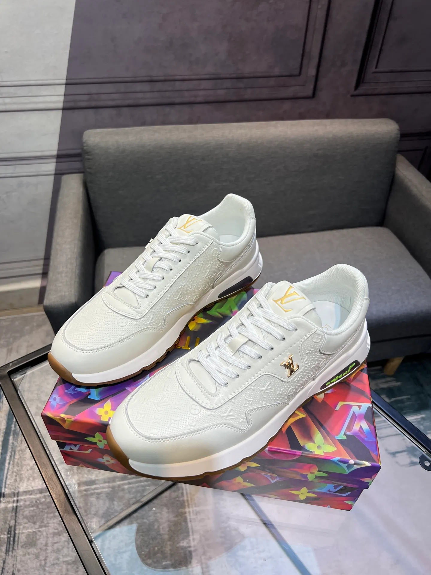 Men's shoes 💰460 "LV" The latest men's casual shoes, genuine leather lining, rubber wear-resistant outsole, fine lines and beautiful strips, not too much decoration, European and American style, comfortable and high-grade, optional, size number: 38 to 44 45 can be customized